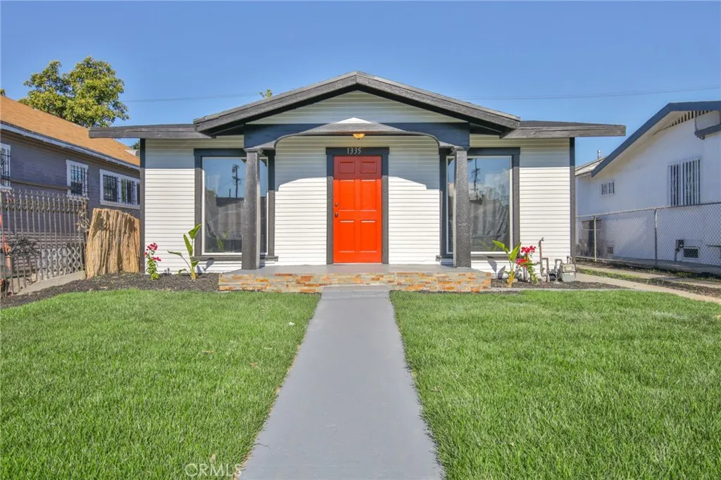 1335 W 68th, Los Angeles, California 90044 home-pic-8