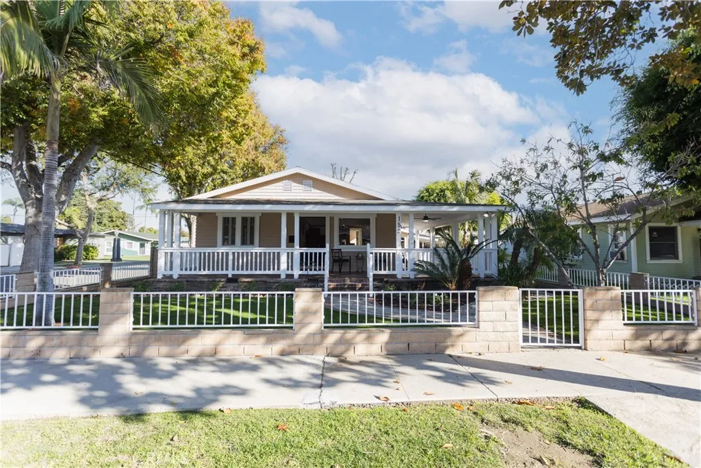 152 N Princeton Avenue, Fullerton, California 92831 home-pic-2