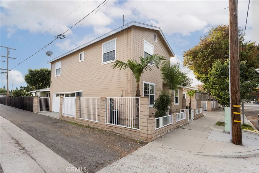 152 N Princeton Avenue, Fullerton, California 92831 home-pic-65