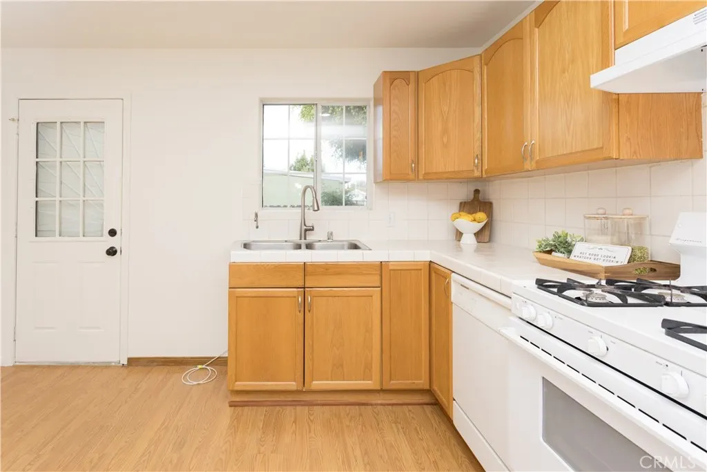 152 N Princeton Avenue, Fullerton, California 92831 home-pic-50