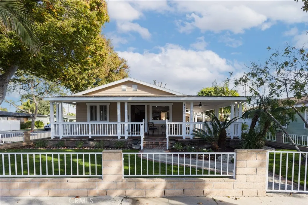 152 N Princeton Avenue, Fullerton, California 92831 home-pic-1