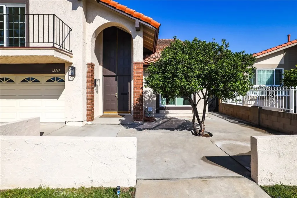12547 Yosemite, Cerritos, California 90703 home-pic-2