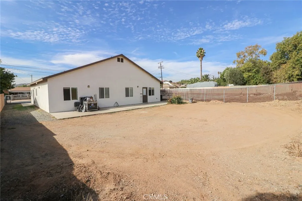 4847 Hedrick Avenue, Riverside, California 92505 home-pic-4