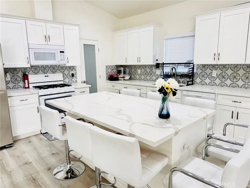 4847 Hedrick Avenue, Riverside, California 92505 home-pic-8