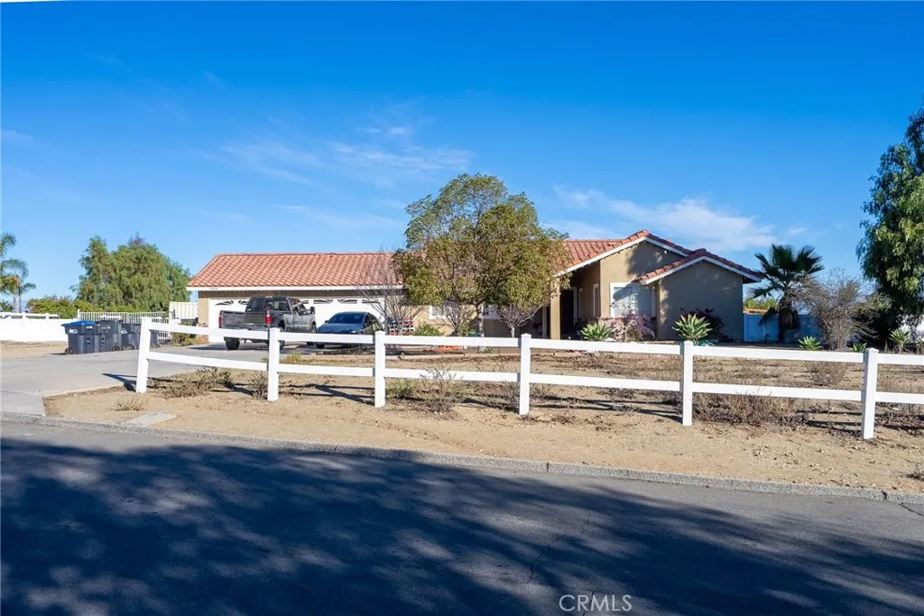 17874 El Mineral, Perris, California 92570 home-pic-31