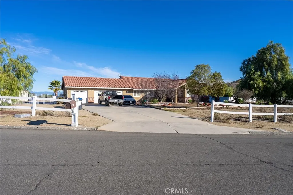 17874 El Mineral, Perris, California 92570 home-pic-30