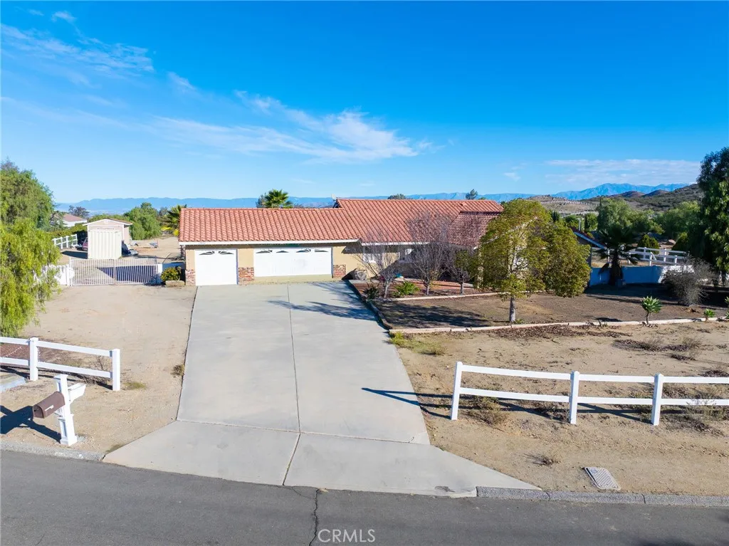 17874 El Mineral, Perris, California 92570 home-pic-5
