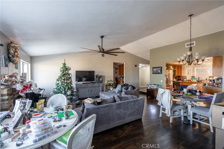 17874 El Mineral, Perris, California 92570