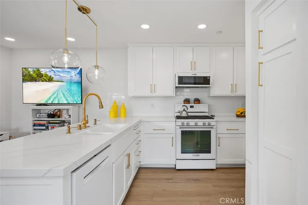 3003 Geraldo, San Clemente, California 92673 home-pic-10