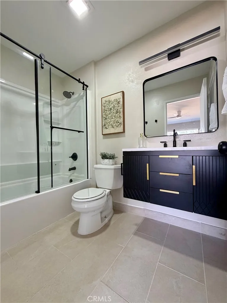 1509 S Raitt, Santa Ana, California 92704 home-pic-6