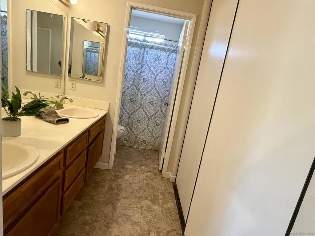 2163 Manzana Way, San Diego, California 92139 home-pic-21