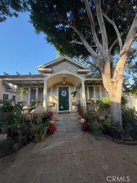 1537 N Serrano Avenue N, Los Angeles, California 90027 home-pic-9