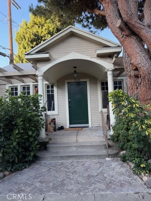 1537 N Serrano Avenue N, Los Angeles, California 90027 home-pic-7