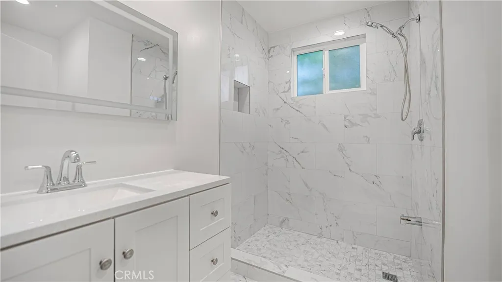 15210 Cohasset Street, Van Nuys, California 91405 home-pic-20