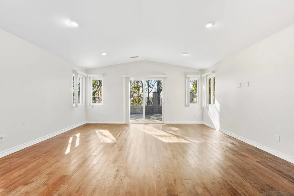 7191 Dinovo, San Diego, California 92114 home-pic-16