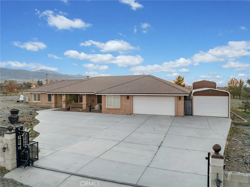 12326 Silver Rock, Pinon Hills, California 92372 home-pic-0