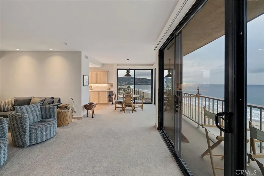 727 Esplanade 302, Redondo Beach, California 90277 home-pic-27