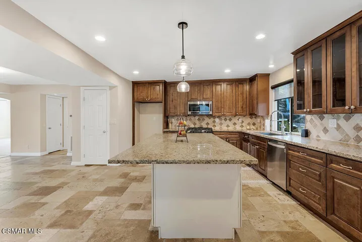 90 La Paz Ct- HsHProd-20