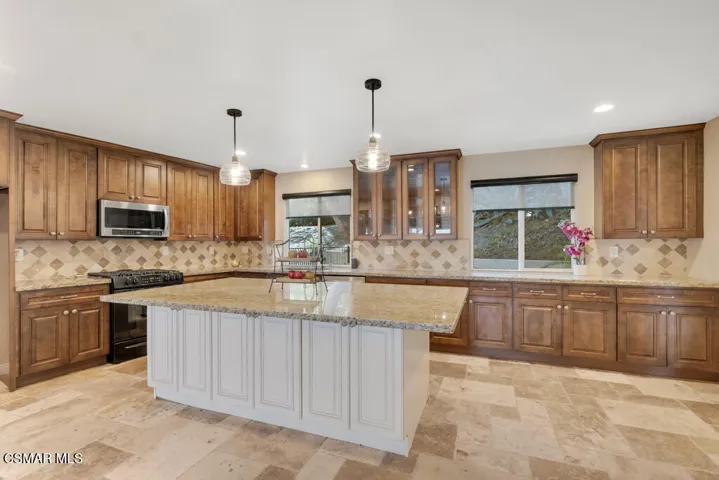 90 La Paz Ct- HsHProd-23