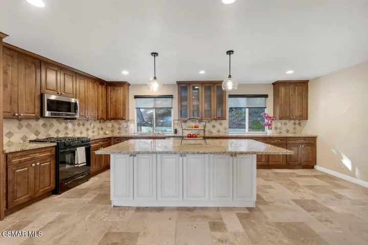 90 La Paz Ct- HsHProd-21