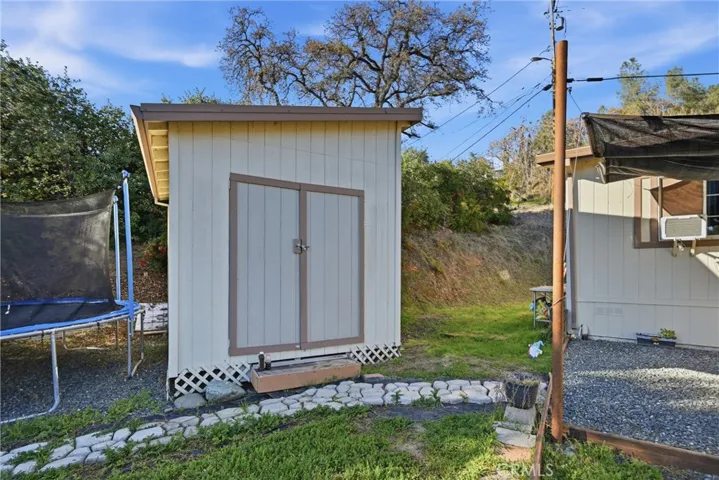 Shed has a private mini split with heating and cooling.