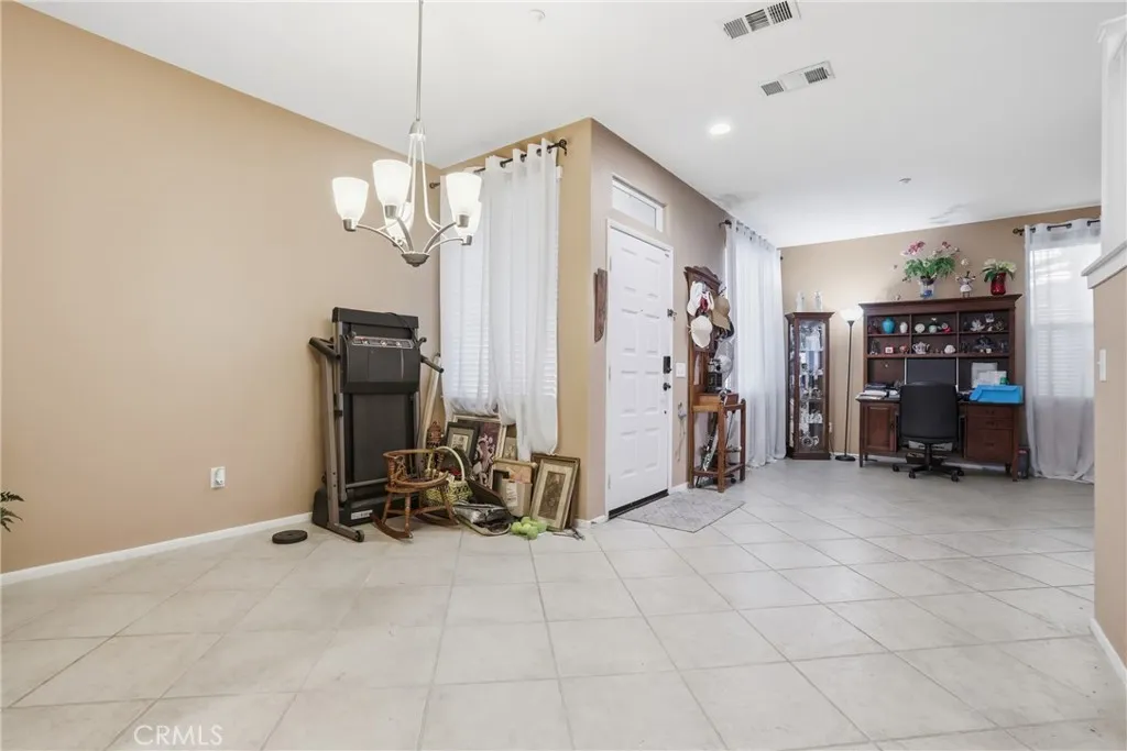 7441 Sultana, Fontana, California 92336 home-pic-5
