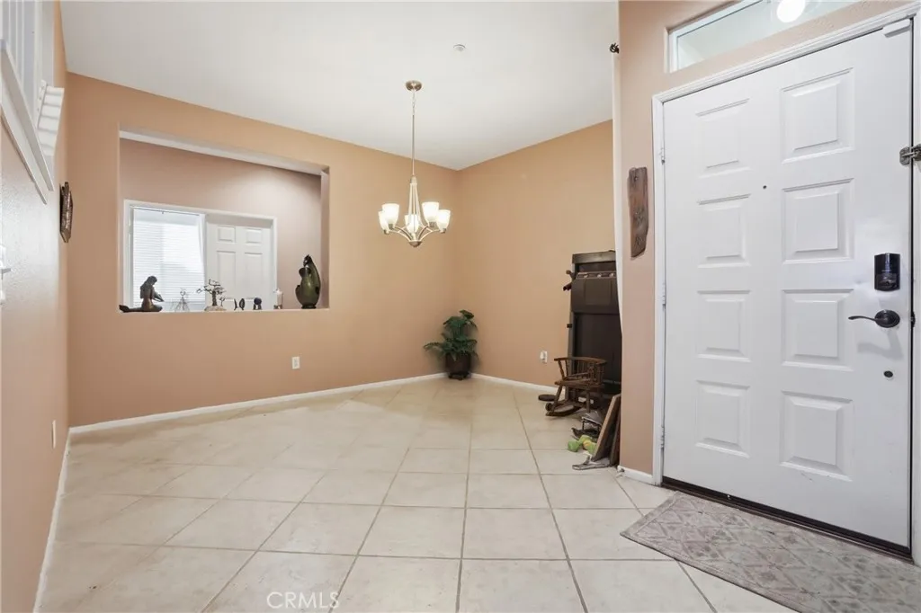 7441 Sultana, Fontana, California 92336 home-pic-4