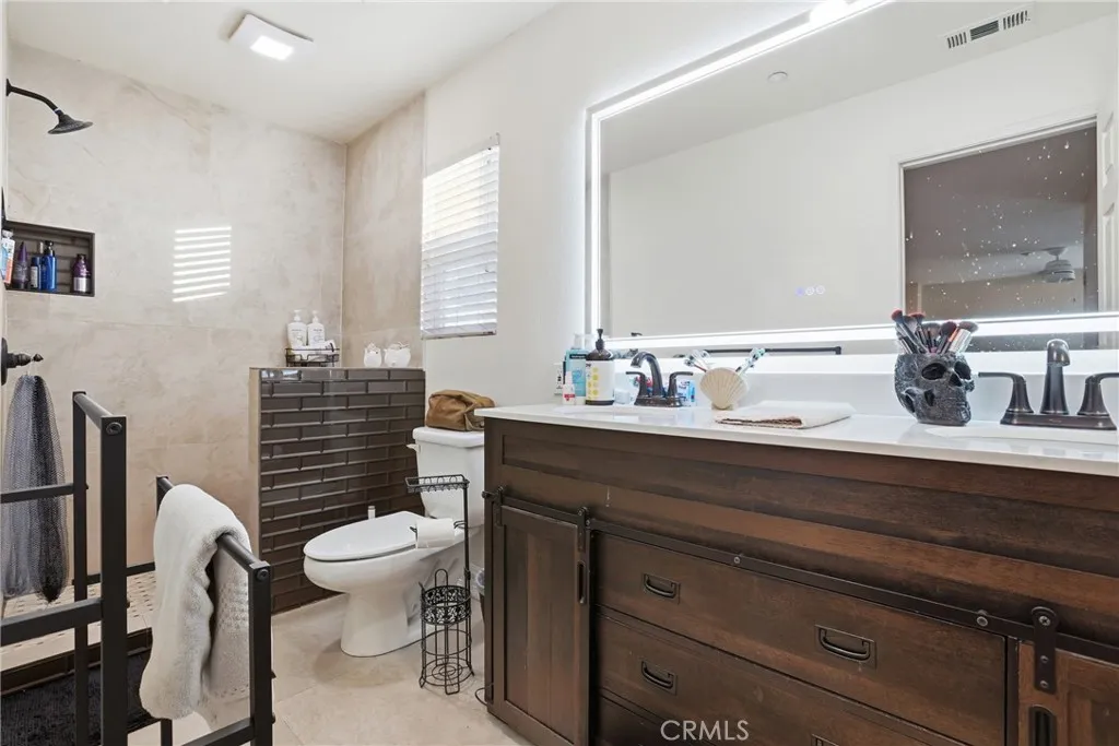 7441 Sultana, Fontana, California 92336 home-pic-18