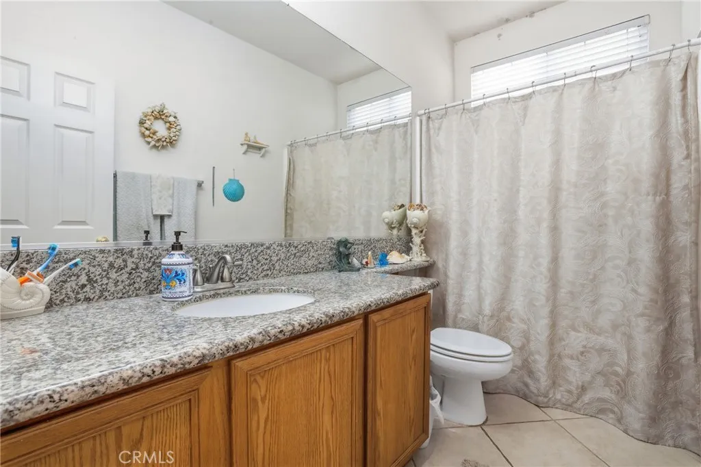 7441 Sultana, Fontana, California 92336 home-pic-12