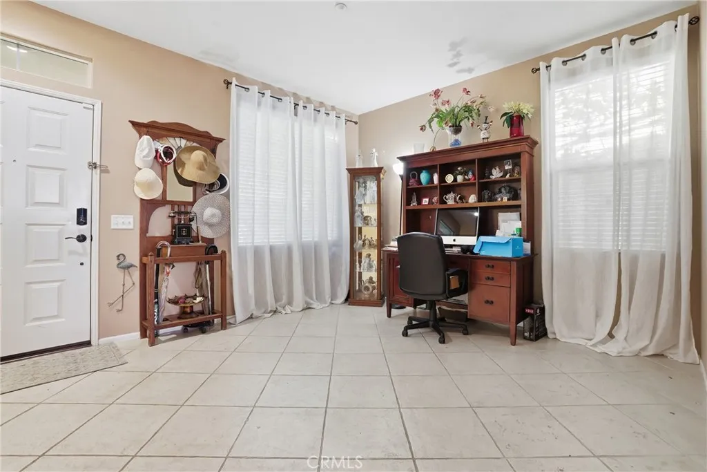 7441 Sultana, Fontana, California 92336 home-pic-6