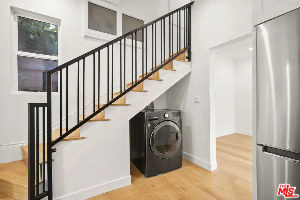 318 N Huntley Drive, West Hollywood, California 90048 home-pic-19