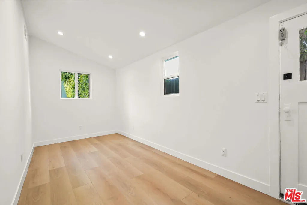 318 N Huntley Drive, West Hollywood, California 90048 home-pic-23