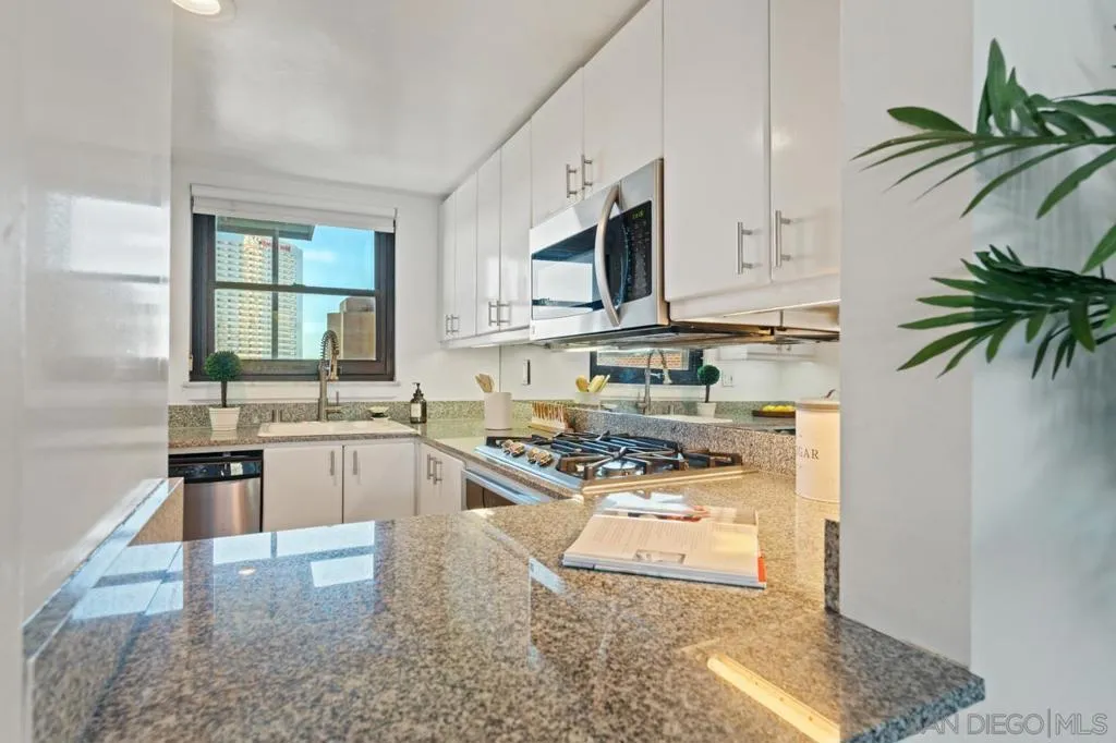 500 W Harbor Dr. 624, San Diego, California 92101 home-pic-13