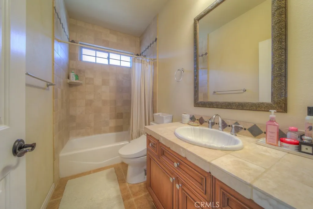 37775 Via Baya, Murrieta, California 92562 home-pic-32