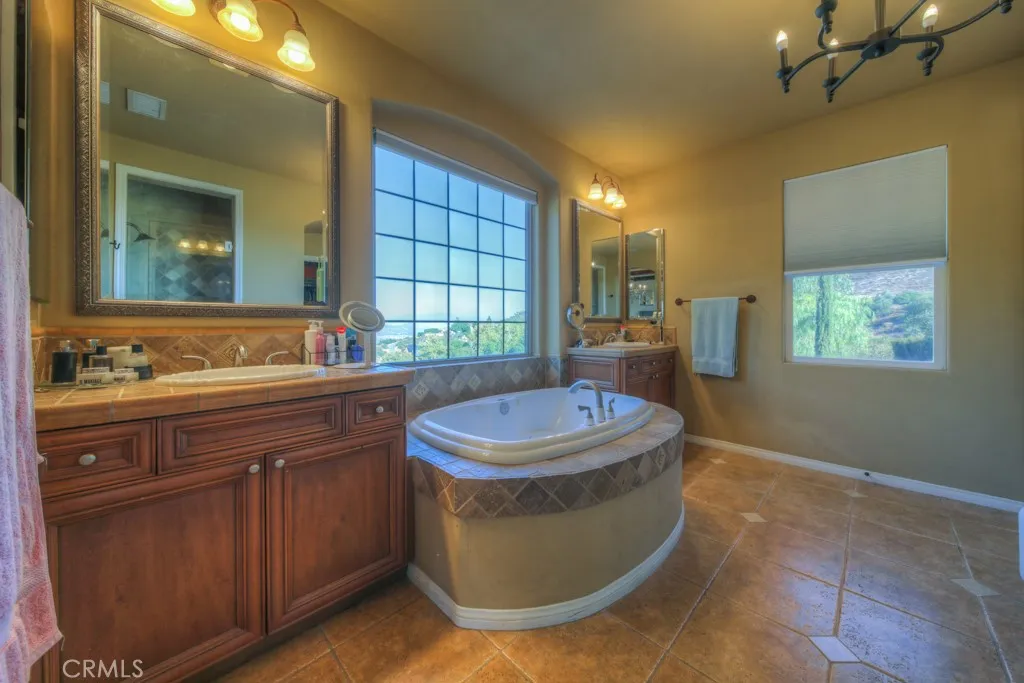 37775 Via Baya, Murrieta, California 92562 home-pic-41