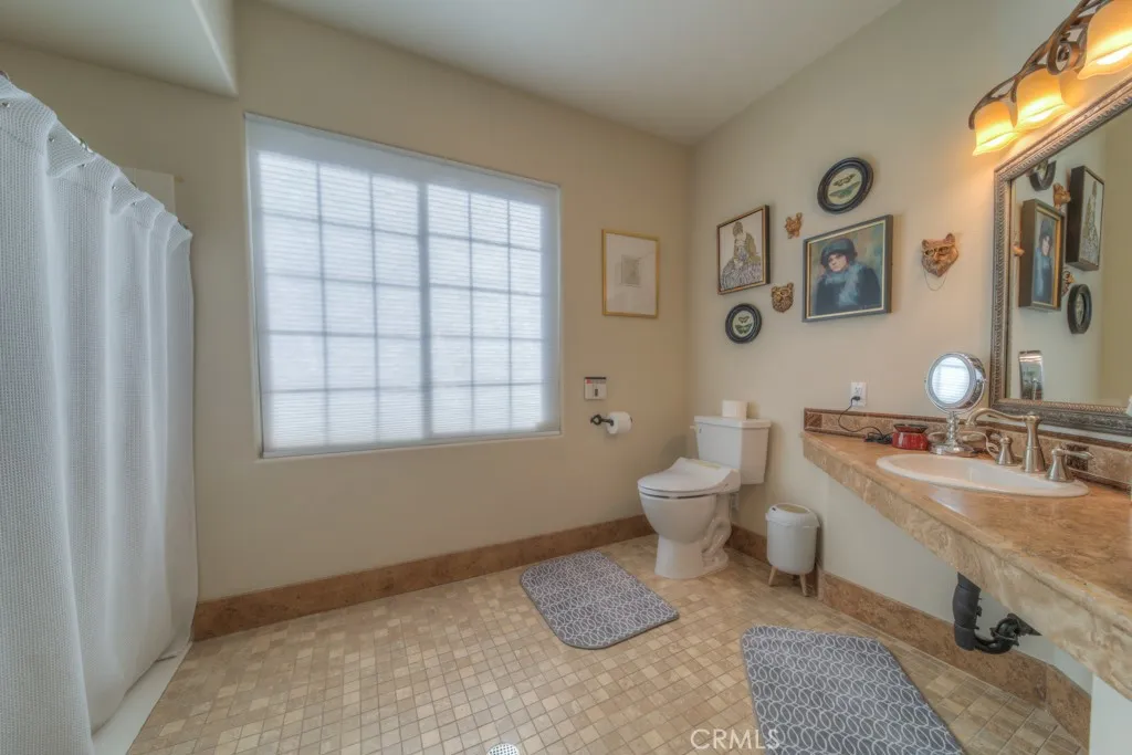 37775 Via Baya, Murrieta, California 92562 home-pic-25