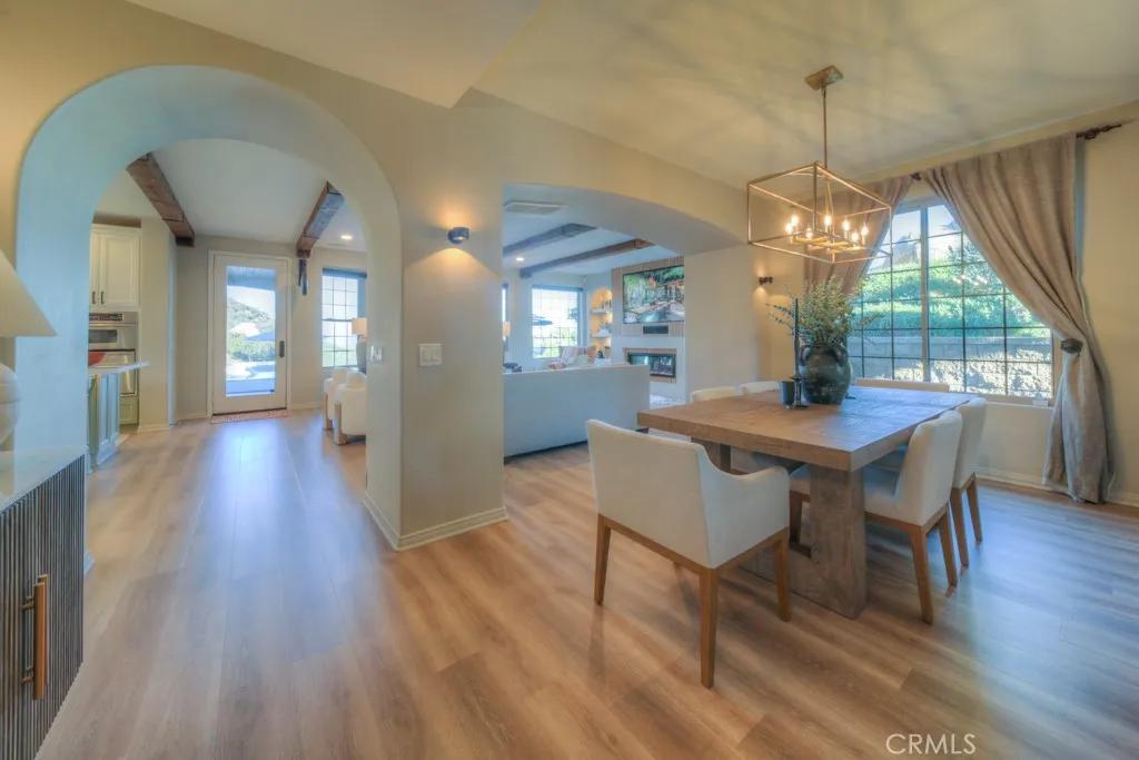 37775 Via Baya, Murrieta, California 92562 home-pic-11
