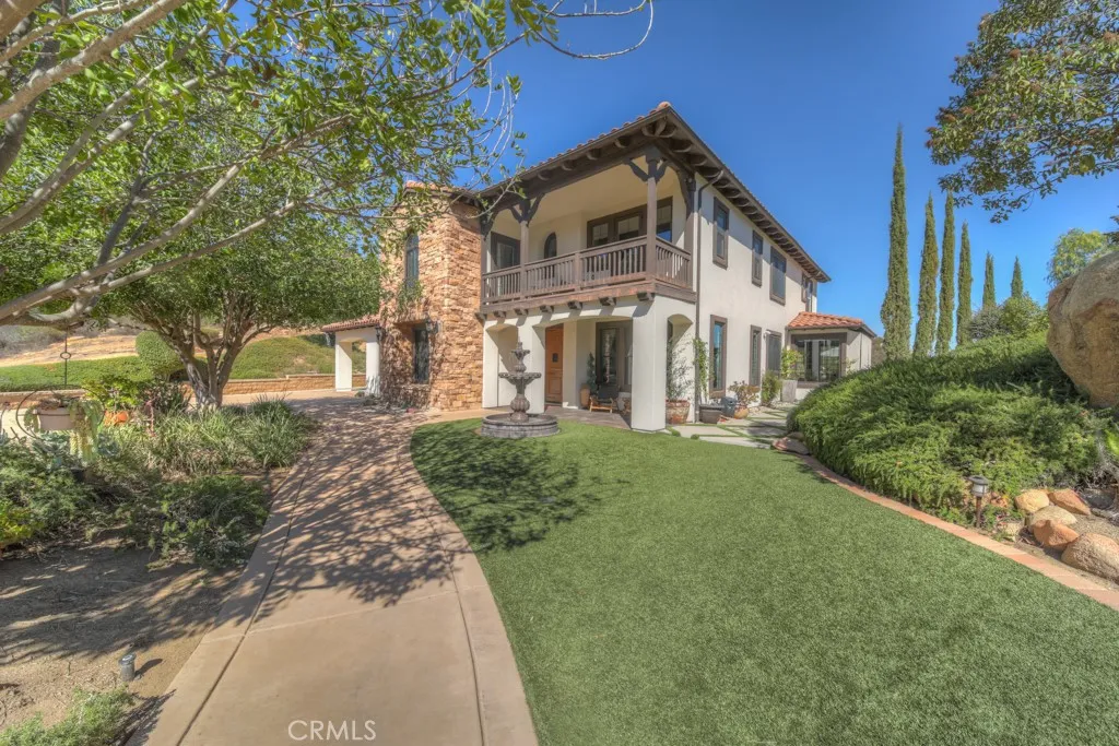 37775 Via Baya, Murrieta, California 92562 home-pic-1
