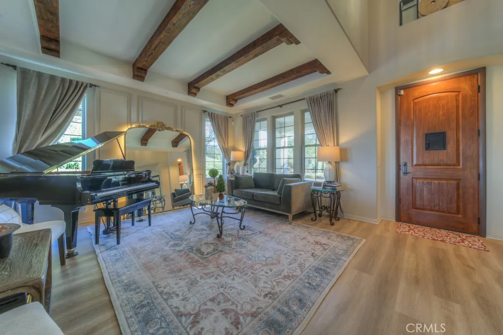 37775 Via Baya, Murrieta, California 92562 home-pic-6