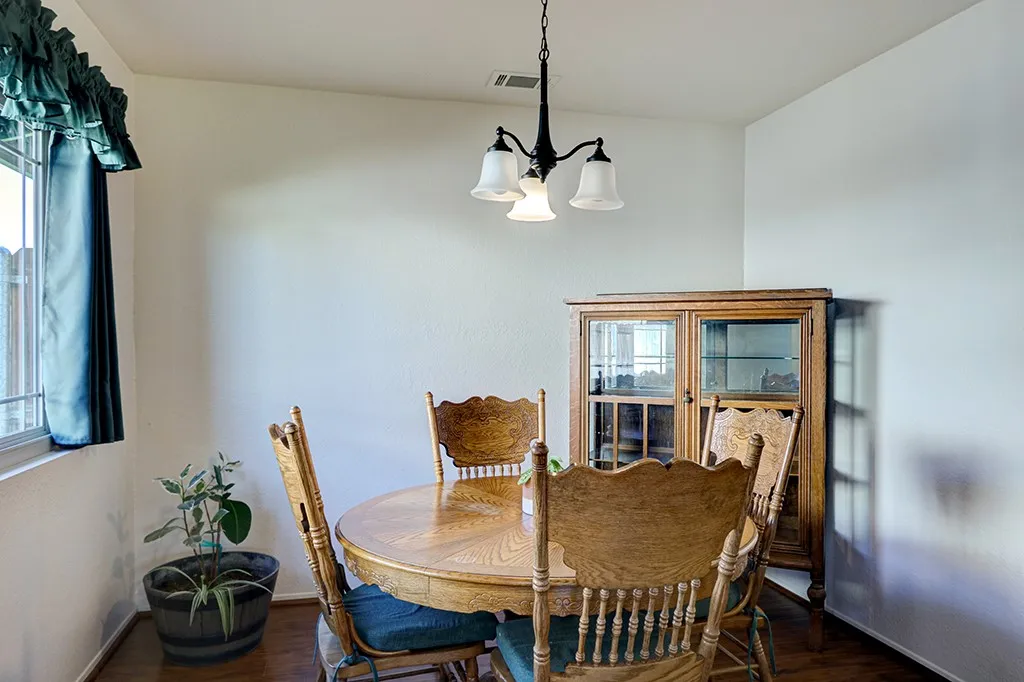 6073 Scheelite, Jurupa Valley, California 92509 home-pic-15