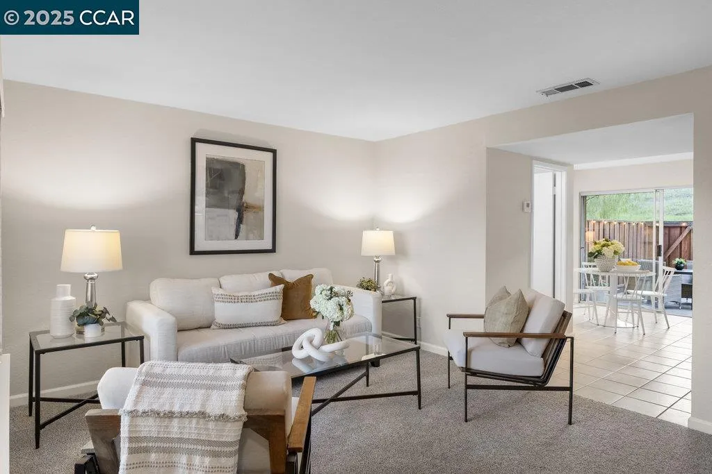 1048 Spring Valley Common, Livermore, California 94551 home-pic-7