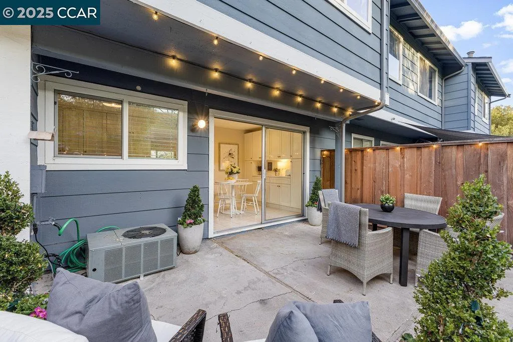 1048 Spring Valley Common, Livermore, California 94551 home-pic-31