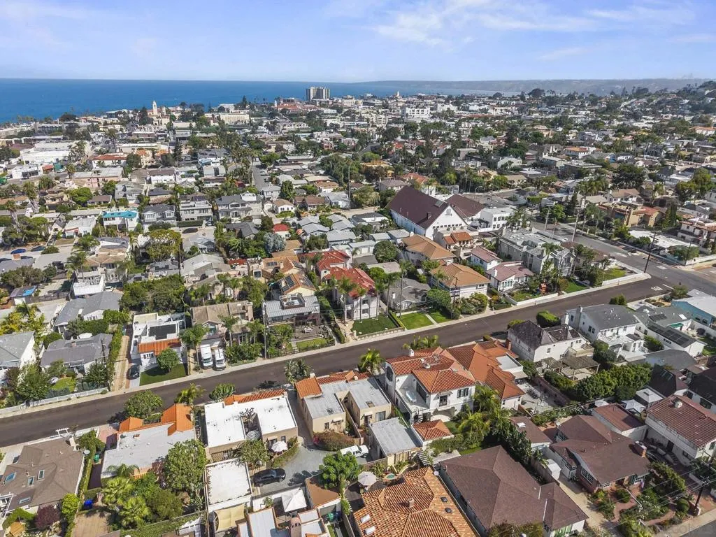 607 Arenas, La Jolla, California 92037 home-pic-29