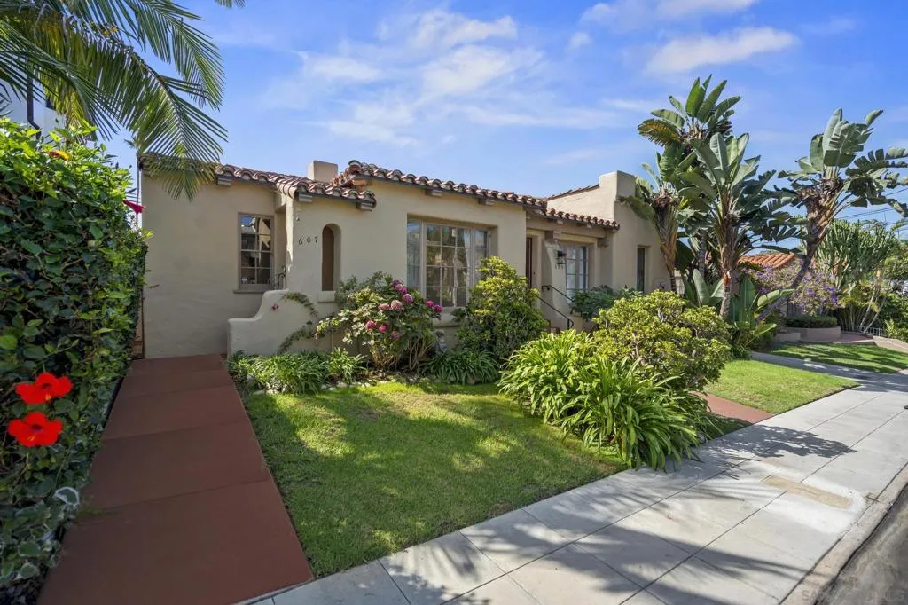 607 Arenas, La Jolla, California 92037 home-pic-0