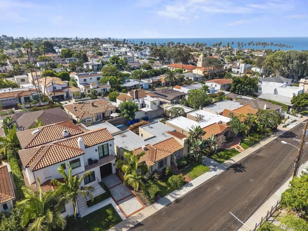 607 Arenas, La Jolla, California 92037 home-pic-25