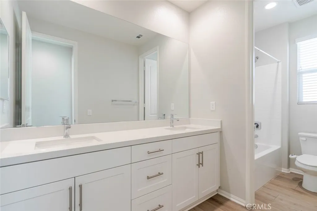 2107 Helconia Court, Palmdale, California 93551 home-pic-11