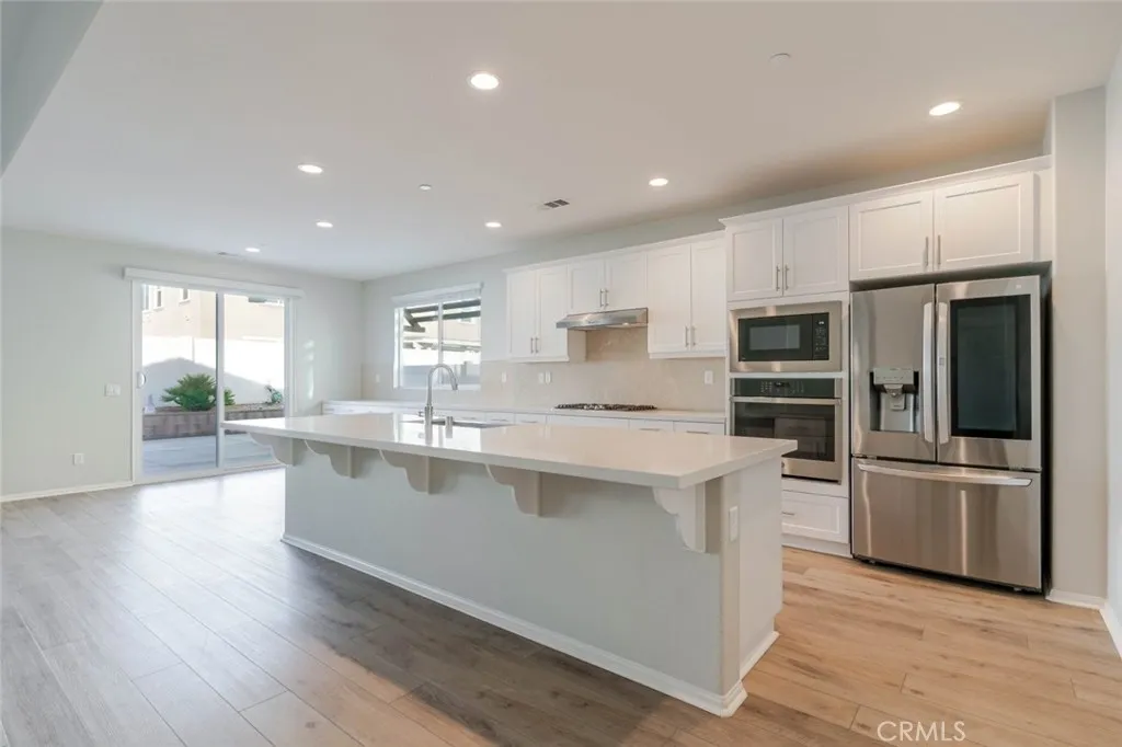 2107 Helconia Court, Palmdale, California 93551 home-pic-15