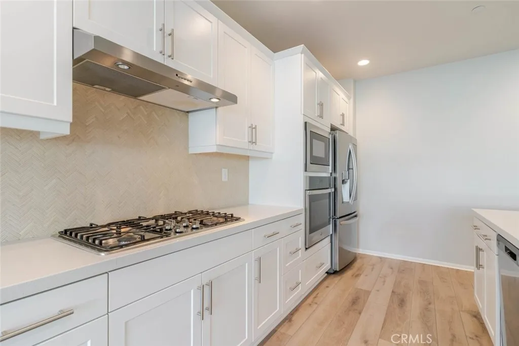 2107 Helconia Court, Palmdale, California 93551 home-pic-19