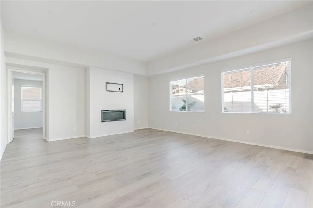 2107 Helconia Court, Palmdale, California 93551 home-pic-22