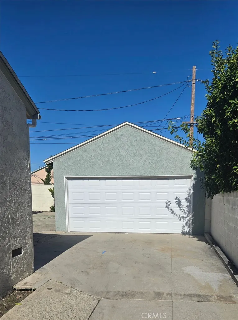 151 121 St Place, Los Angeles, California 90061 home-pic-27